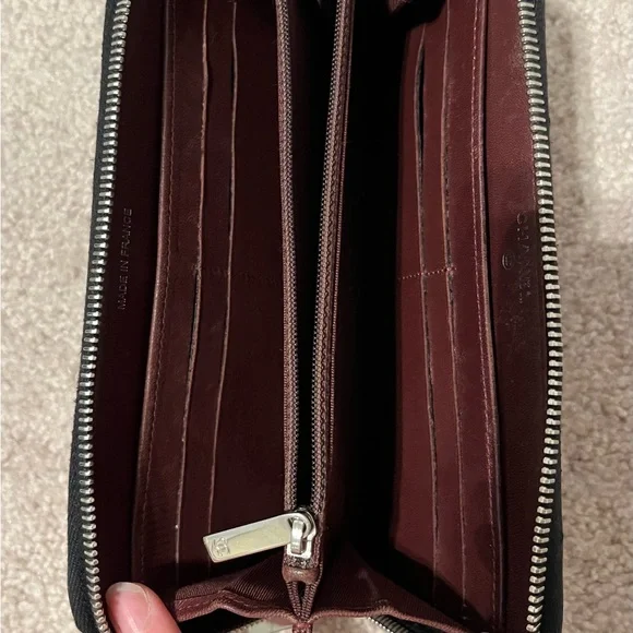 Chanel Black Quilted Lambskin Zippy Wallet - Picture 4 of 9